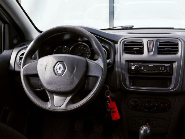 Renault Logan II с пробегом 2017 года, цена 799 000 рублей, 98660 км, седан, Автокод Объявления