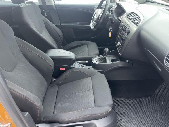 SEAT Leon II Рестайлинг с пробегом 2011 года, цена 979 000 рублей, 242832 км, хэтчбек, Автокод Объявления