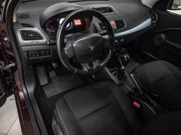 Renault Fluence I Рестайлинг с пробегом 2014 года, цена 729 000 рублей, 221131 км, седан, Автокод Объявления