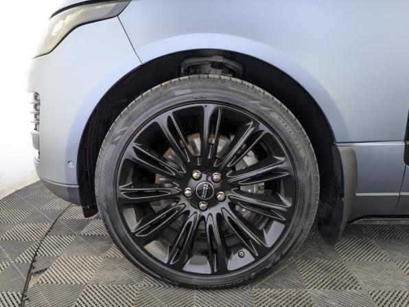 Land Rover Range Rover IV Рестайлинг с пробегом 2018 года, цена 7 055 000 рублей, 131260 км, внедорожник, Автокод Объявления