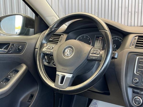 Volkswagen Jetta VI с пробегом 2014 года, цена 1 197 000 рублей, 123231 км, седан, Автокод Объявления