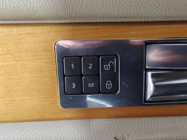 Land Rover Discovery IV с пробегом 2012 года, цена 1 559 000 рублей, 270064 км, внедорожник, Автокод Объявления