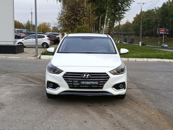 Hyundai Solaris II с пробегом 2018 года, цена 993 000 рублей, 183000 км, седан, Автокод Объявления
