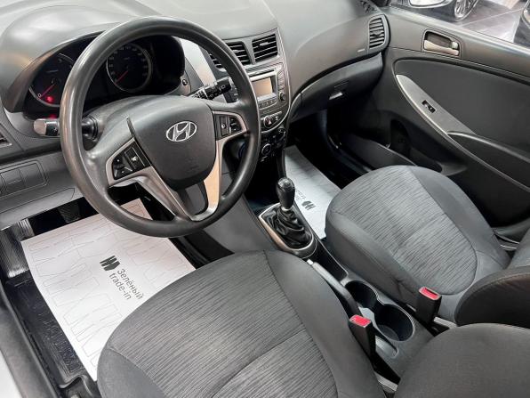 Hyundai Solaris I Рестайлинг с пробегом 2015 года, цена 830 000 рублей, 97239 км, хэтчбек, Автокод Объявления