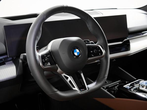 BMW 5 серии VIII (G60/G61/G68) с пробегом 2024 года, цена 8 325 000 рублей, 16778 км, седан, Автокод Объявления