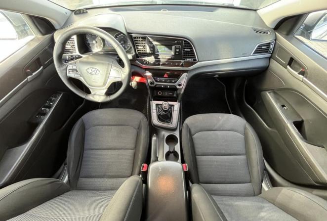 Hyundai Elantra VI (AD) с пробегом 2017 года, цена 990 000 рублей, 189951 км, седан, Автокод Объявления