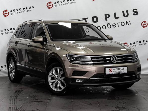 Volkswagen Tiguan II с пробегом 2018 года, цена 2 489 000 рублей, 137420 км, внедорожник, Автокод Объявления