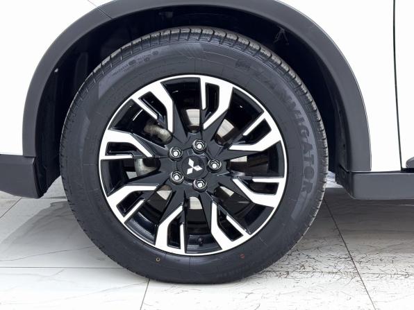 Mitsubishi Outlander III Рестайлинг 3 с пробегом 2022 года, цена 3 000 000 рублей, 81175 км, внедорожник, Автокод Объявления