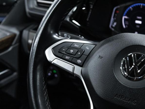 Volkswagen Multivan T6 Рестайлинг с пробегом 2020 года, цена 6 499 000 рублей, 90800 км, минивэн, Автокод Объявления