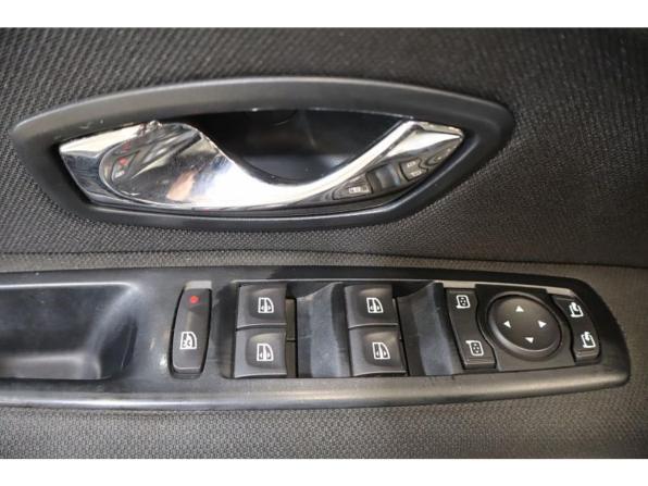 Renault Fluence I Рестайлинг с пробегом 2013 года, цена 785 000 рублей, 169781 км, седан, Автокод Объявления