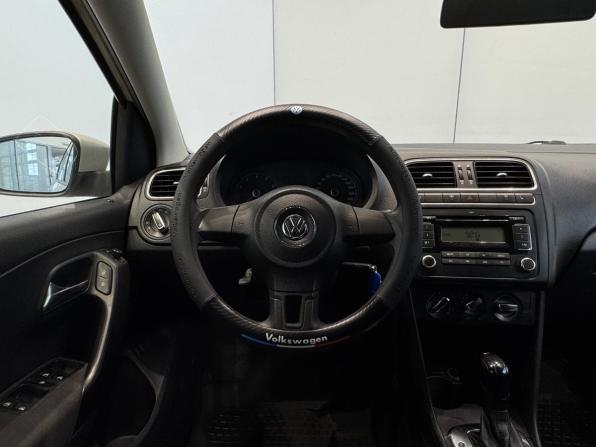 Volkswagen Polo V с пробегом 2011 года, цена 830 000 рублей, 203974 км, седан, Автокод Объявления