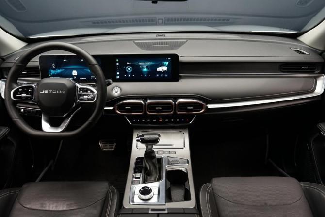 JETOUR X70+ I Рестайлинг с пробегом 2025 года, цена 2 295 000 рублей, 35375 км, внедорожник, Автокод Объявления