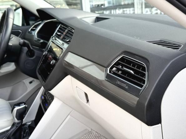 Volkswagen Tiguan II Рестайлинг с пробегом 2021 года, цена 3 690 000 рублей, 68148 км, внедорожник, Автокод Объявления
