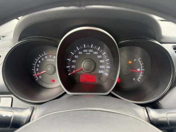 Kia Rio III Рестайлинг с пробегом 2015 года, цена 575 000 рублей, 350861 км, седан, Автокод Объявления