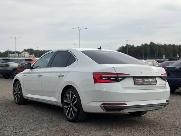 Skoda Superb III Рестайлинг с пробегом 2023 года, цена 2 945 000 рублей, 85600 км, лифтбек, Автокод Объявления