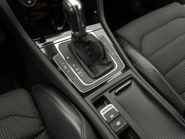 Volkswagen Golf VII с пробегом 2013 года, цена 1 450 000 рублей, 128493 км, хэтчбек, Автокод Объявления