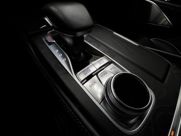 Kia K900 II с пробегом 2019 года, цена 3 750 000 рублей, 71015 км, седан, Автокод Объявления