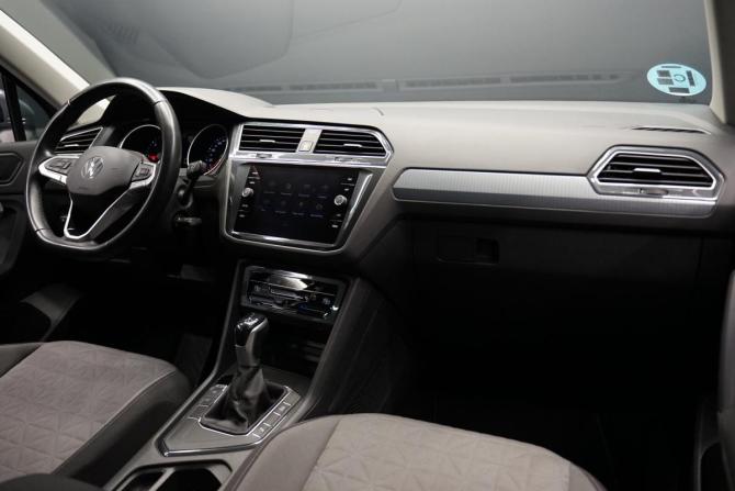 Volkswagen Tiguan II Рестайлинг с пробегом 2021 года, цена 3 294 000 рублей, 65000 км, внедорожник, Автокод Объявления