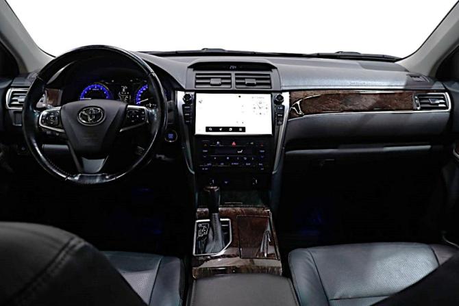 Toyota Camry VII (XV50) Рестайлинг 2 с пробегом 2017 года, цена 2 549 000 рублей, 73000 км, седан, Автокод Объявления