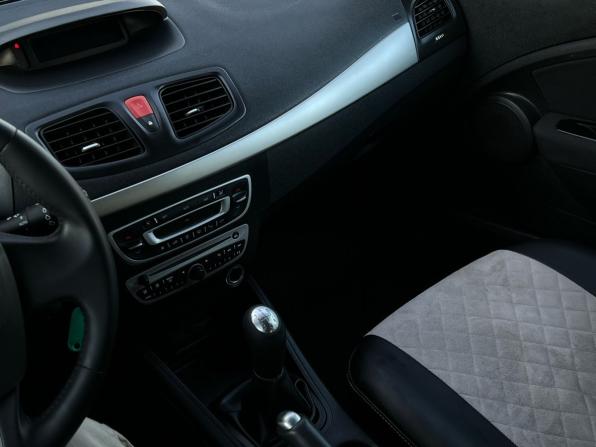 Renault Fluence I с пробегом 2010 года, цена 699 000 рублей, 208700 км, седан, Автокод Объявления