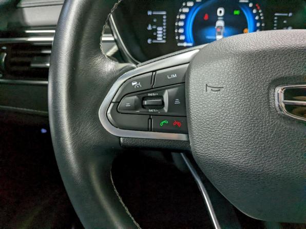 Geely Atlas Pro с пробегом 2023 года, цена 1 890 000 рублей, 53731 км, внедорожник, Автокод Объявления