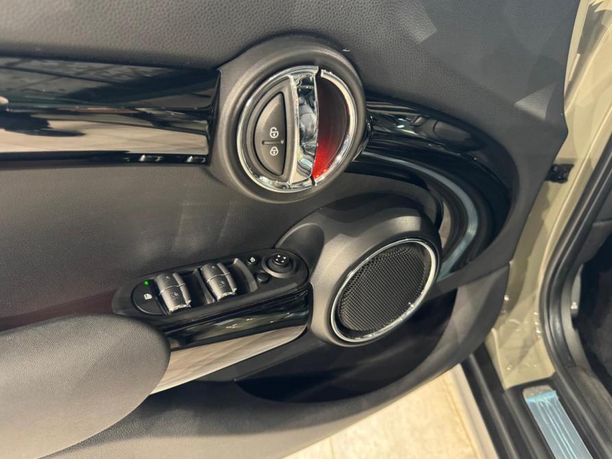 Mini Hatch III (F55/F56) Рестайлинг Иркутск  - изображение 23