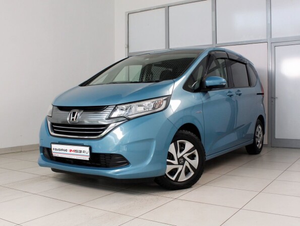 Хонда новокузнецк. Honda freed 2018. Хонда freed 2018. Хонда freed голубой. Хонда за 1400000.