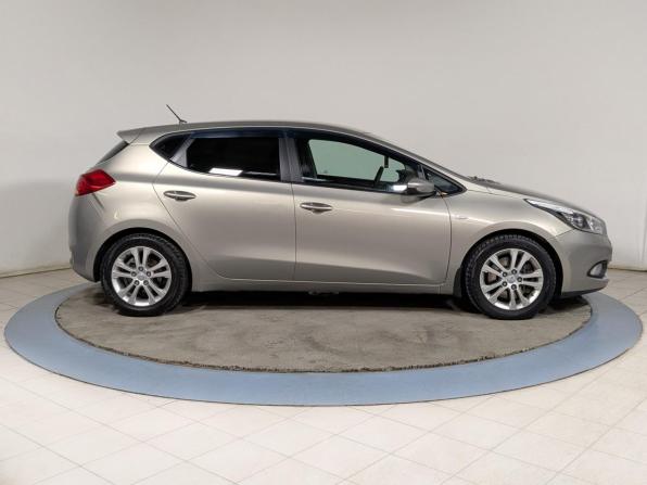 Kia Ceed II с пробегом 2012 года, цена 1 099 900 рублей, 166900 км, хэтчбек, Автокод Объявления