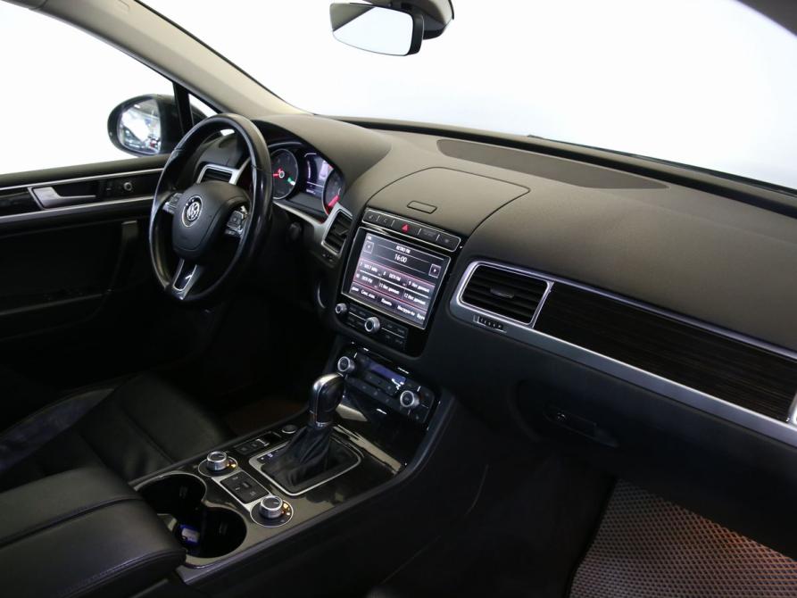Volkswagen Touareg II Рестайлинг Санкт-Петербург  - изображение 15