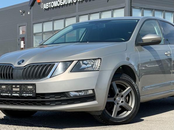 Skoda Octavia III (A7) Рестайлинг с пробегом 2017 года, цена 1 330 000 рублей, 163994 км, лифтбек, Автокод Объявления