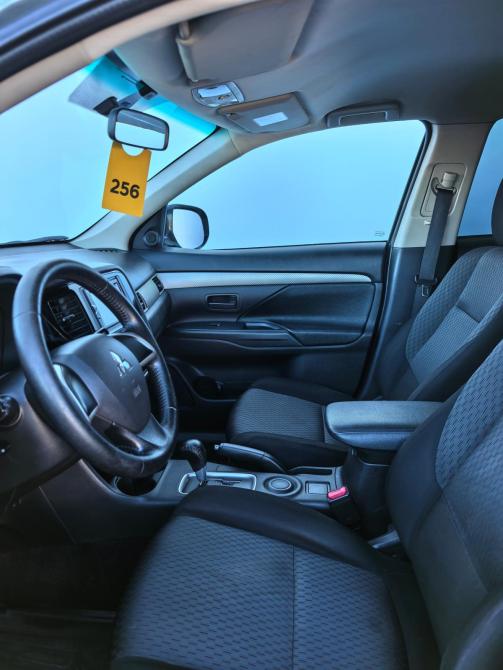 Mitsubishi Outlander III Рестайлинг 2 Санкт-Петербург  - изображение 9