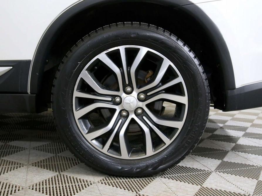 Mitsubishi Outlander III Рестайлинг 2 Санкт-Петербург  - изображение 10