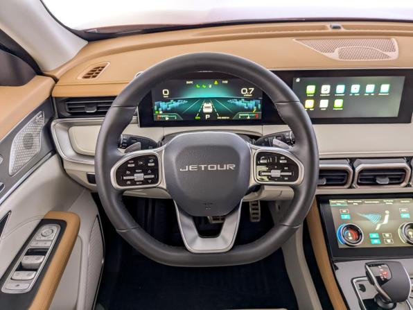 JETOUR X70+ I Рестайлинг с пробегом 2023 года, цена 2 159 000 рублей, 40962 км, внедорожник, Автокод Объявления