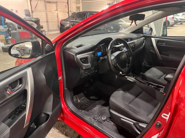 Toyota Corolla XI (E160 E170 E180) с пробегом 2013 года, цена 1 294 000 рублей, 133594 км, седан, Автокод Объявления