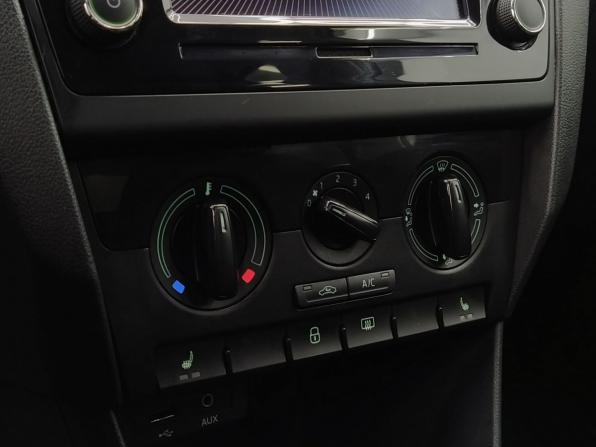 Skoda Rapid I Рестайлинг с пробегом 2017 года, цена 1 319 000 рублей, 44983 км, лифтбек, Автокод Объявления