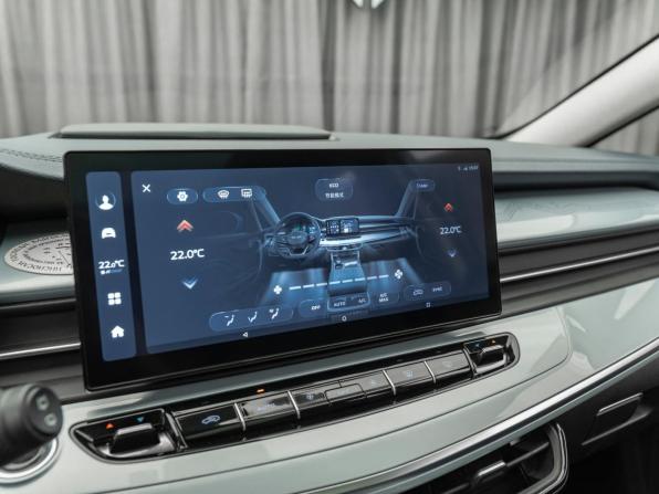 Geely Jiaji I Рестайлинг с пробегом 2022 года, цена 2 350 000 рублей, 75174 км, минивэн, Автокод Объявления