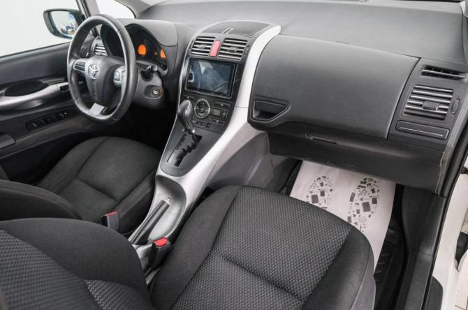 Toyota Auris I Рестайлинг с пробегом 2010 года, цена 879 000 рублей, 180000 км, хэтчбек, Автокод Объявления