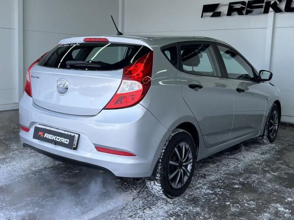 Hyundai Solaris I Рестайлинг с пробегом 2016 года, цена 899 000 рублей, 125000 км, хэтчбек, Автокод Объявления