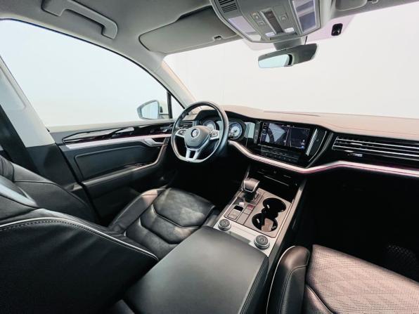 Volkswagen Touareg III с пробегом 2019 года, цена 5 150 000 рублей, 135823 км, внедорожник, Автокод Объявления