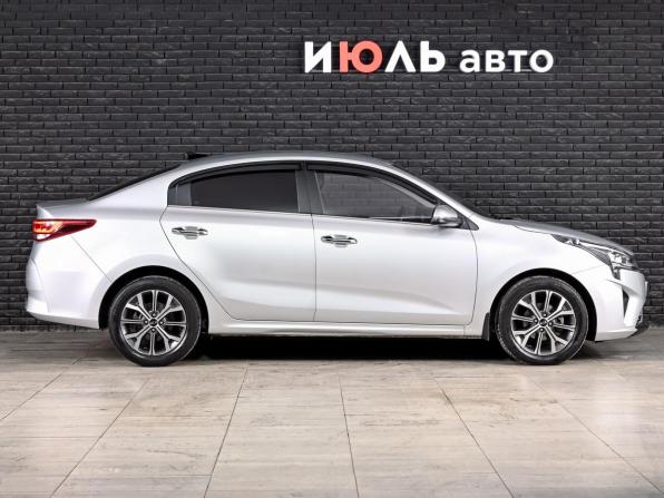 Kia Rio IV Рестайлинг с пробегом 2021 года, цена 1 660 000 рублей, 102023 км, седан, Автокод Объявления