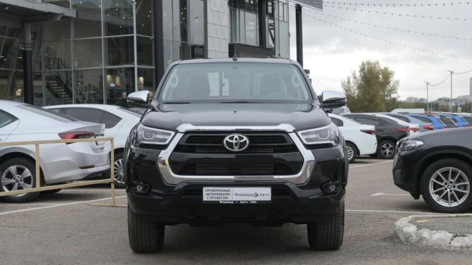 Toyota Hilux VIII Рестайлинг 2 с пробегом 2025 года, цена 7 500 000 рублей, 10 км, пикап, Автокод Объявления