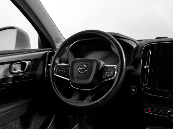 Volvo XC40 I с пробегом 2018 года, цена 2 650 000 рублей, 140931 км, внедорожник, Автокод Объявления
