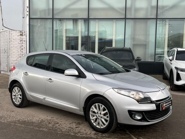 Renault Megane III Рестайлинг с пробегом 2013 года, цена 670 000 рублей, 204436 км, хэтчбек, Автокод Объявления