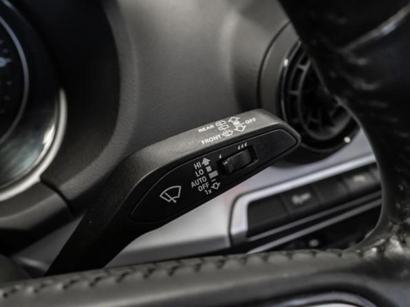 Audi Q2 I с пробегом 2018 года, цена 2 320 000 рублей, 110171 км, внедорожник, Автокод Объявления
