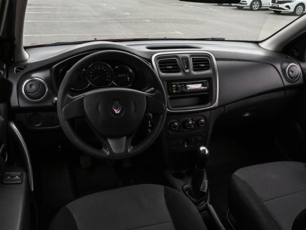Renault Logan II с пробегом 2015 года, цена 629 000 рублей, 132944 км, седан, Автокод Объявления