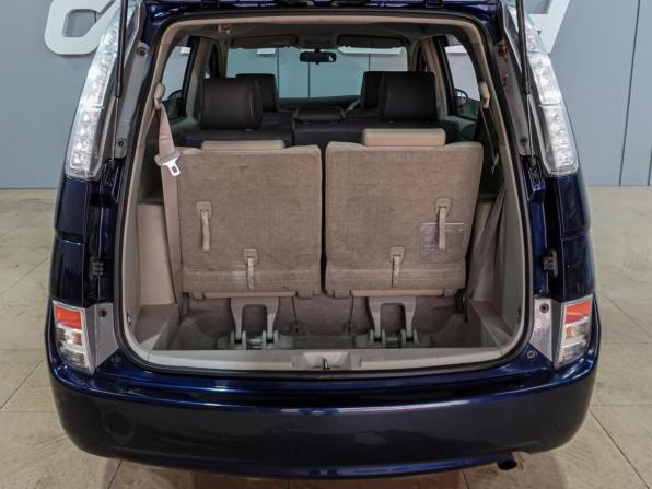 Toyota ISis I Рестайлинг с пробегом 2013 года, цена 1 219 000 рублей, 162880 км, компактвэн, Автокод Объявления