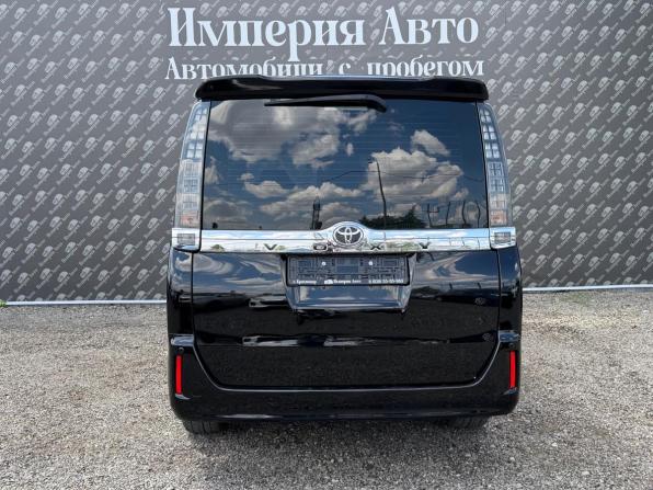 Toyota Voxy III (R80) с пробегом 2014 года, цена 1 450 000 рублей, 136390 км, минивэн, Автокод Объявления