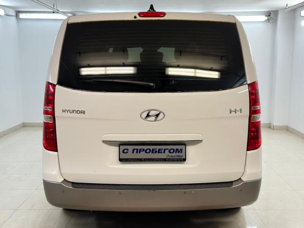 Hyundai H-1 II Рестайлинг 2 с пробегом 2018 года, цена 3 090 000 рублей, 131568 км, минивэн, Автокод Объявления