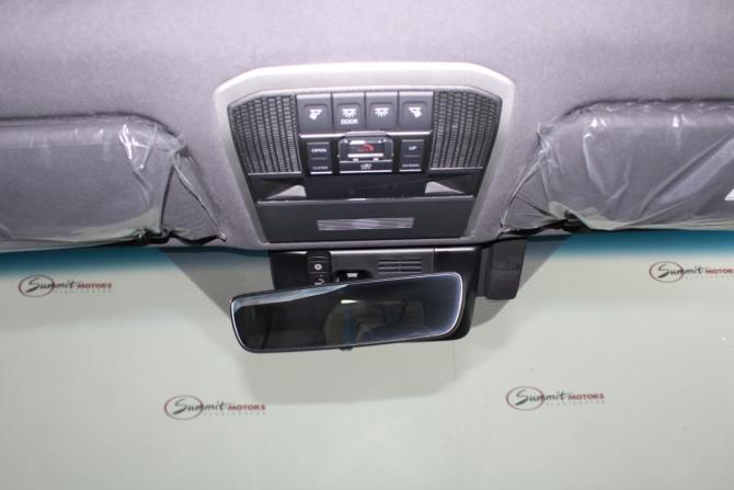 Toyota Land Cruiser 300 Series с пробегом 2025 года, цена 16 700 000 рублей, 10 км, внедорожник, Автокод Объявления