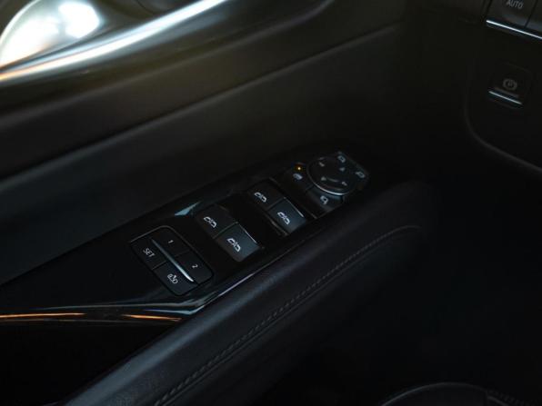 Cadillac Escalade V с пробегом 2021 года, цена 7 900 000 рублей, 116432 км, внедорожник, Автокод Объявления
